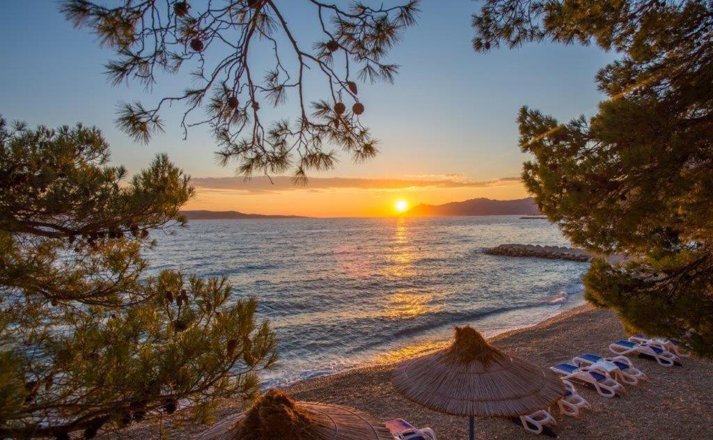 Apartment Beach Макарска Экстерьер фото